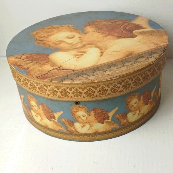 Raphael Embracing Cherubs Hat Box Decorative Storage Box 14" Diameter EUC - Picture 3 of 13